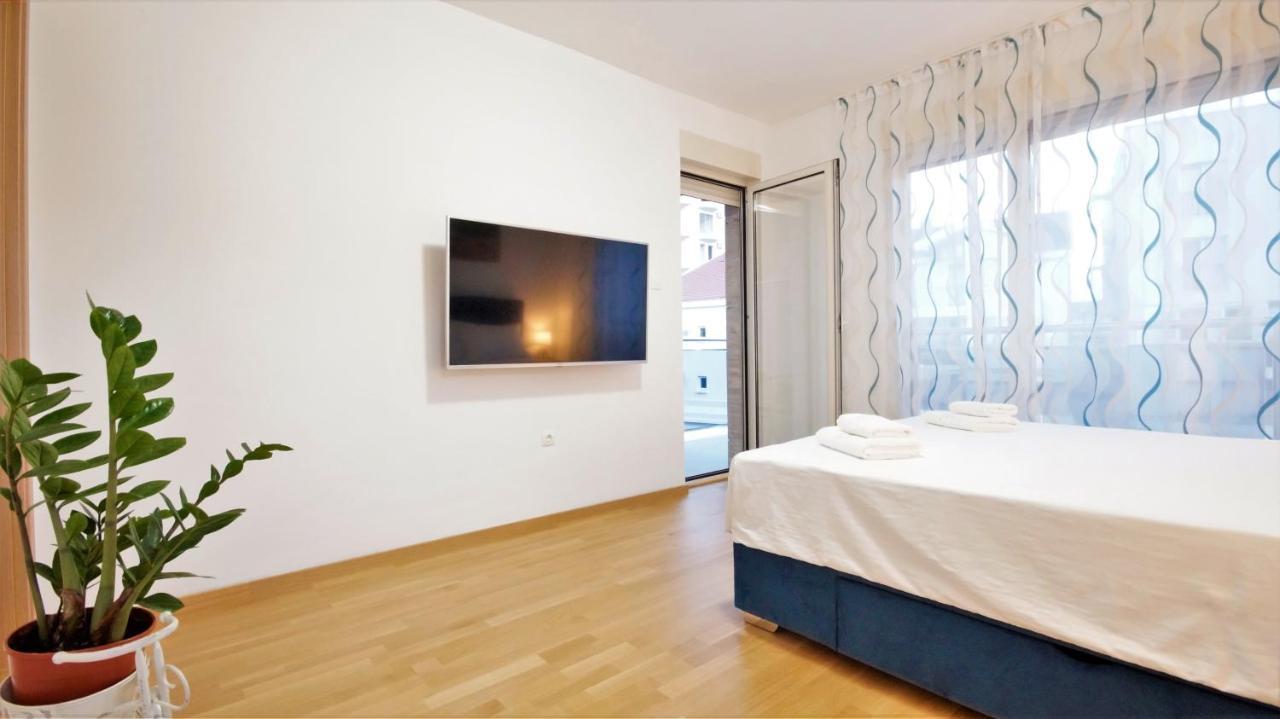 Apartment Kala &