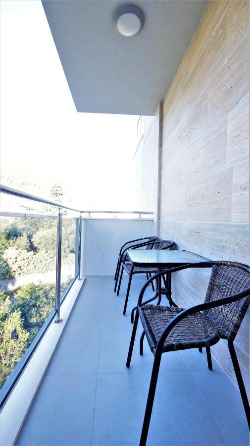 Apartment Kala &