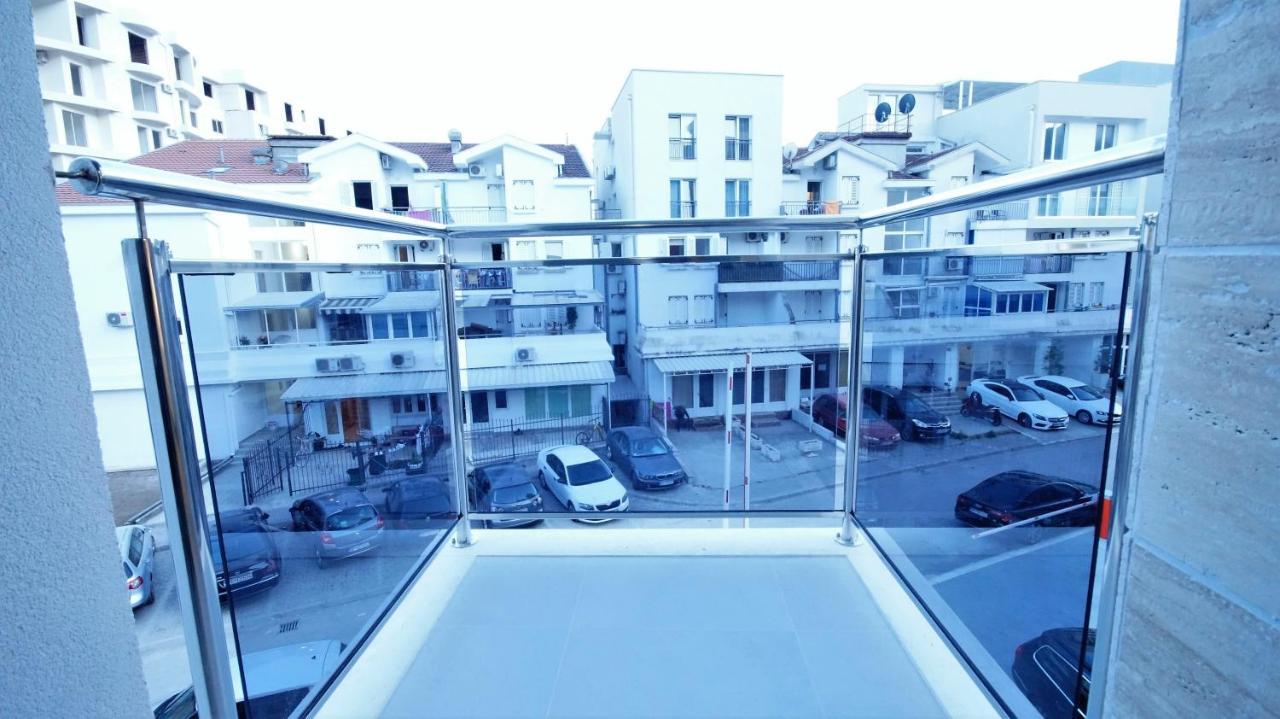 Apartment Kala &